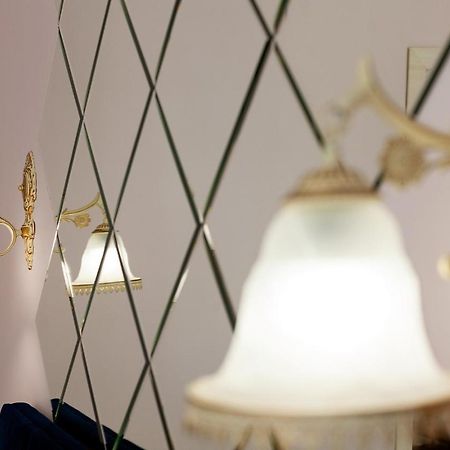 Avangard Magnus Apartment Lviv Eksteriør billede