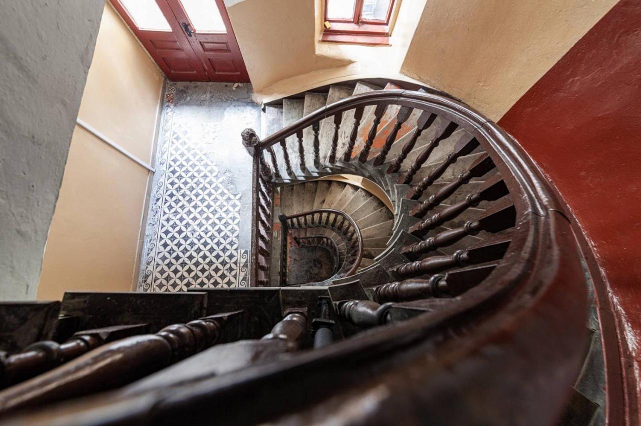 Avangard Magnus Apartment Lviv Eksteriør billede
